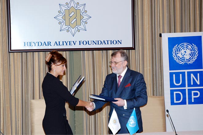 Heydar Aliyev Fundation & UNDP implements project on access of blind & weak-sighted people to ICT